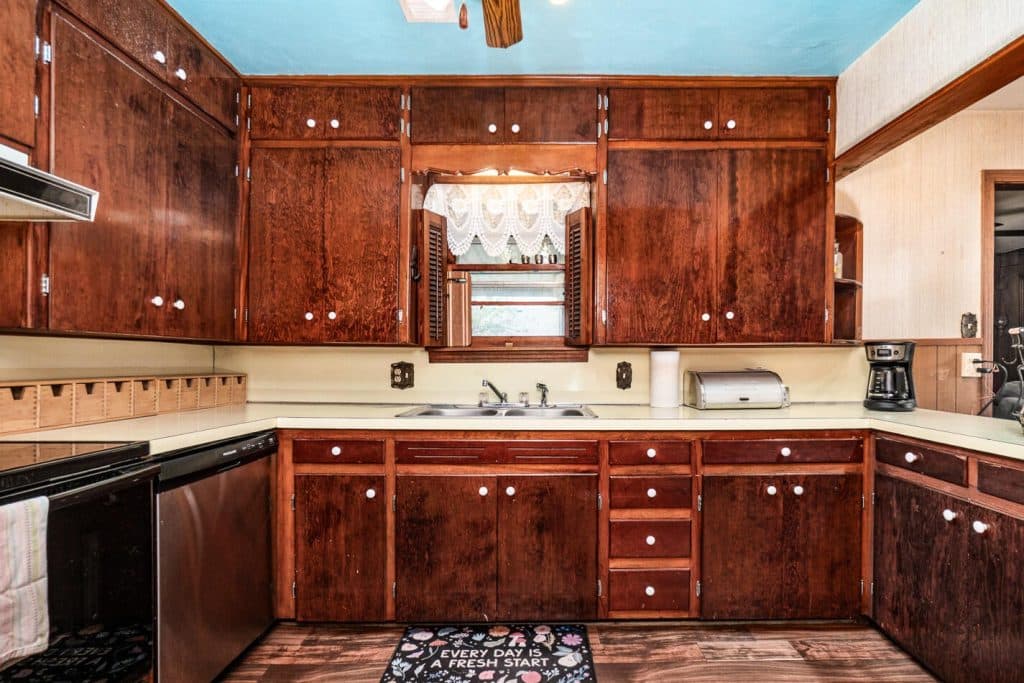 626 N Armstrong Ave Tulia, TX 79088 image 2