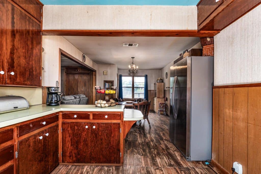 626 N Armstrong Ave Tulia, TX 79088 image 4