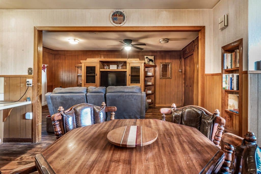 626 N Armstrong Ave Tulia, TX 79088 image 5
