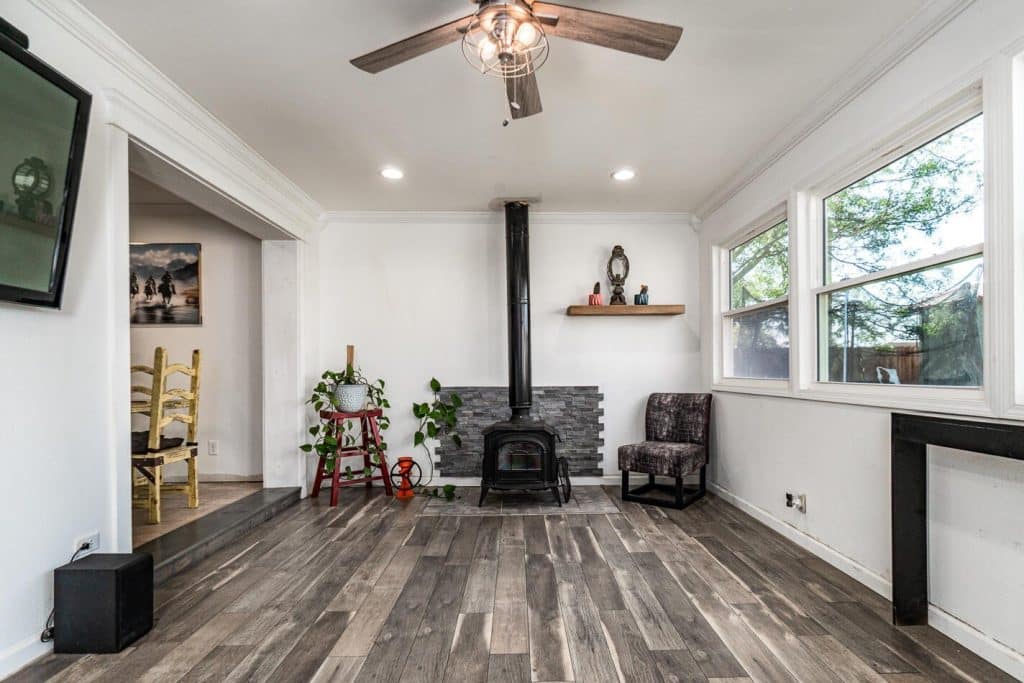 320 Arthur St Tulia, TX 79088 image 3