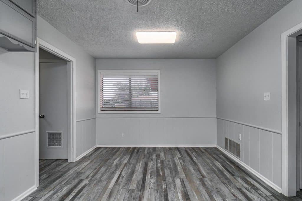 1023 NW 11th St Tulia, TX 79088 image 4