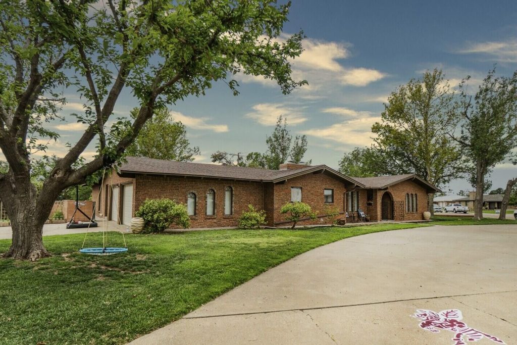 42 Crockett Dr, Tulia, TX 79088 image 2