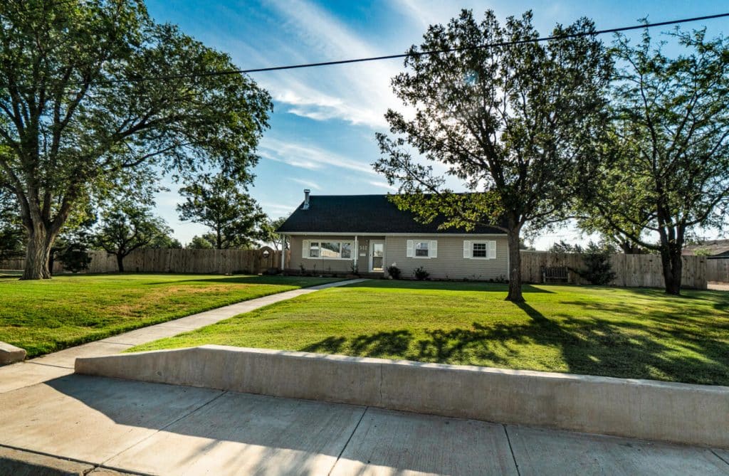 512 N Dallas Ave Tulia TX 79088 image 1