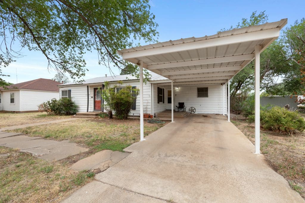 223 N Donley Ave Tulia TX 79088 image 1